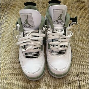 Womens jordan 4s sea foams
